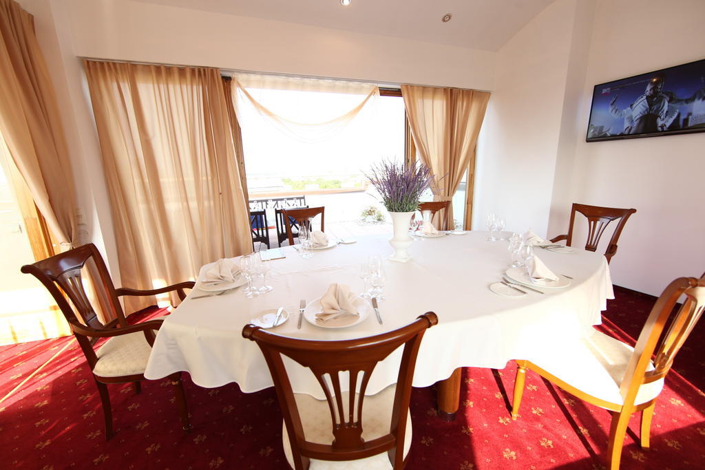 ריגה City Hotel Teater מראה חיצוני תמונה